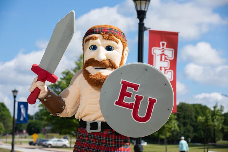 MacCato, the PennWest Edinboro mascot.