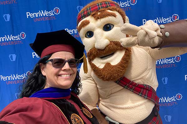 Dr. Carolyn Treadon